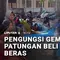 Pengungsi Gempa Patungan Beli Beras