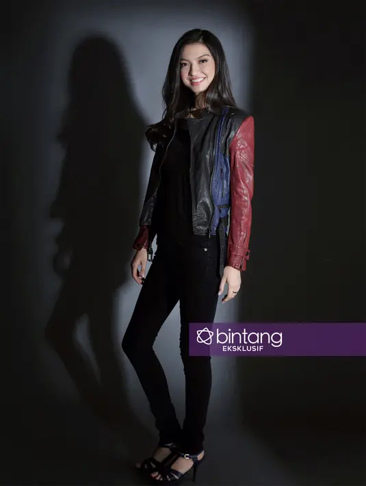 Tidak semua tawaran main film atau sinetron langsung diterima oleh Raline Shah. Butuh kemantapan hati untuk menerima akting atau tidak. Selain itu, juga terkait dengan waktu. (Galih W. Satria/Bintang.com)