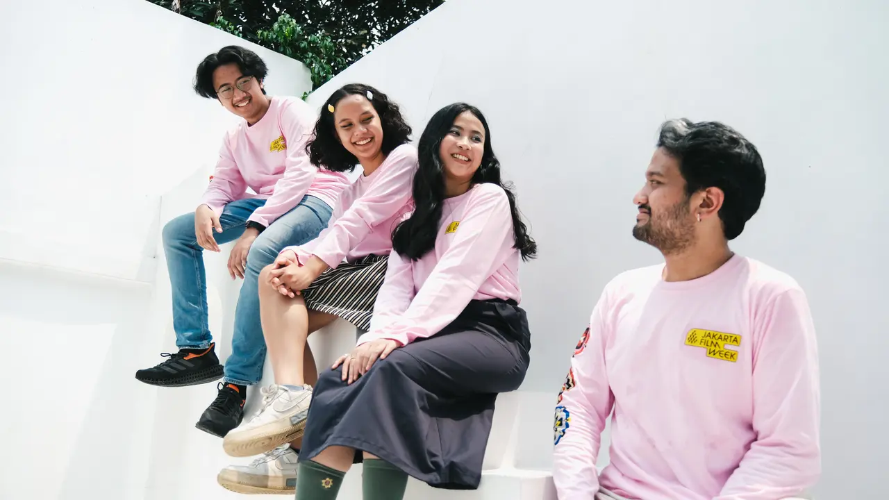 Torc menghadirkan tote bag dan kaos untuk meramaikan ajang Jakarta Film Week (Istimewa)