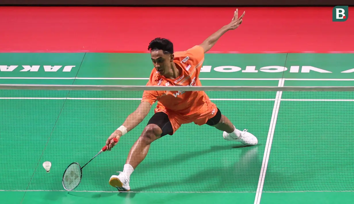 Tunggal putra Indonesia, Alwi Farhan, melawan wakil India, Lakhsya Sen, di Istora Senayan, Selasa (2/6/2026). Alwi Farhan menang dengan skor 21-19, 21-16. (Bola.com/M Iqbal Ichsan)