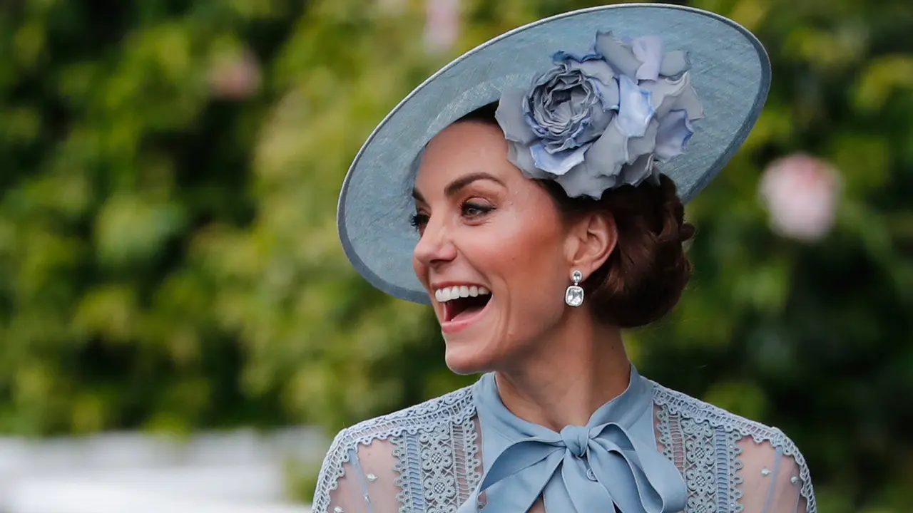 Serba Biru, Kate Middleton Tampil Cantik di Royal Ascot