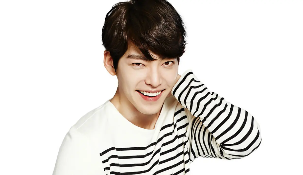 Dalam acara itu, ia pun membicarakan mengenai keadaan Kim Woo Bin. (Soompi)