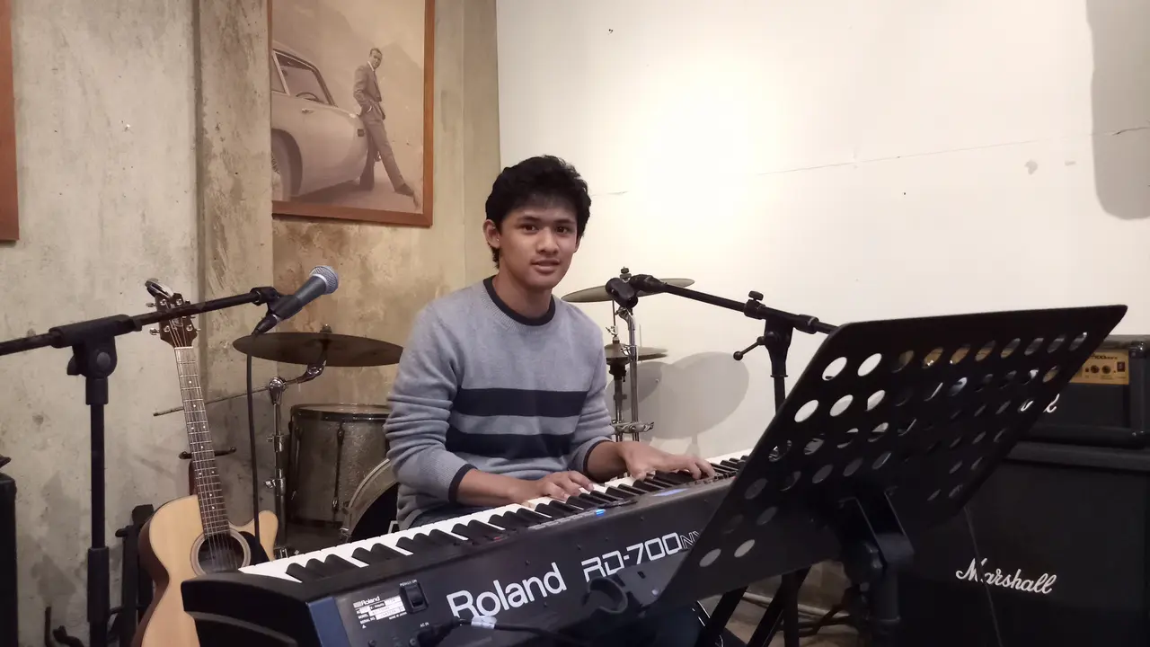 Penyanyi muda Algyle meluncurkan single keduanya yang bertajuk 'Pesona'