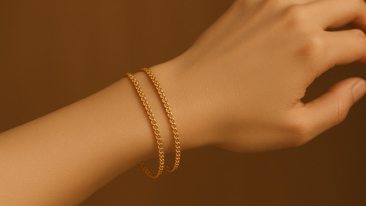 8 Model Gelang Emas Bertumpuk 2 Gram yang Elegan dan Minimalis 2025