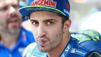 Pebalap Suzuki, Andrea Iannone, berharap rekan setimnya Alex Rins bisa segera pulih. (Motorsport)