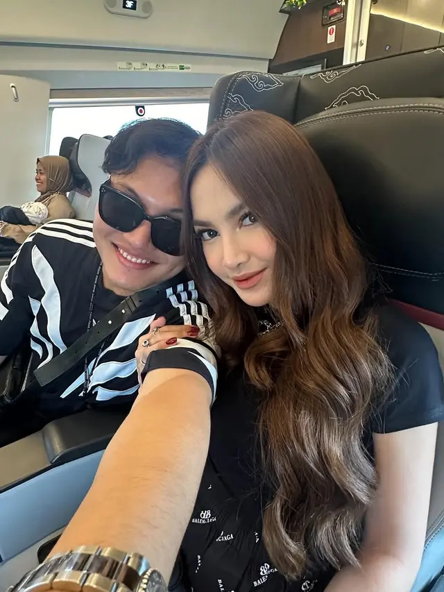 Mahalini dan Rizky Febian Mudik ke Cimahi
