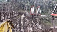 Jembatan Gladak Perak di Lumajang masih ditutup untuk umum pasca APG Gunung Semeru beberapa waktu lalu. (Istimewa)
