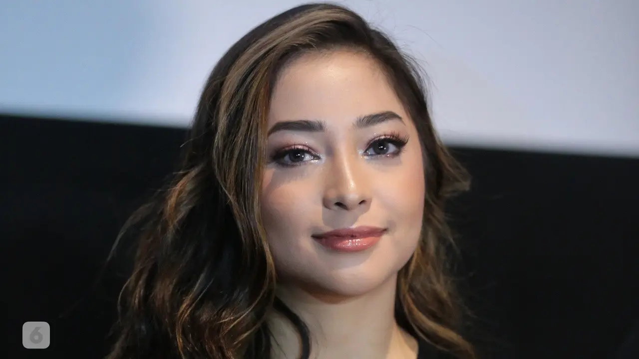[Bintang] Nikita Willy di Gasing Tengkorak