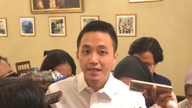 Direktur Utama Danacita Alfonsus Wibowo dalam konferensi pers Penjelasan Danacita terkait pendanaan pendidikan, di Hotel Des Indes, Jakarta, Jumat (2/2/2024). (Tira/Liputan6.com)