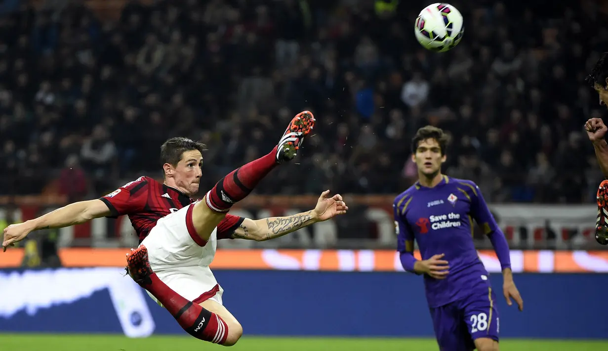Fernando Torres - Mantan bintang Liverpool ini pernah menjadi bagian dari AC Milan pada musim 2014/2015. Ketika itu Torres datang ke Italia dengan status pinjaman selama dua tahun. (Foto: AFP/Olivier Morin)