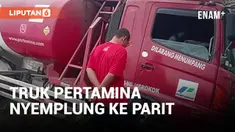Hindari Angkot, Truk Pertamina Nyemplung ke Parit