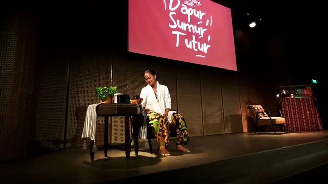 Pertunjukan Dapur Sumur Tutur Mengangkat Realita Sosial Perempuan Jawa