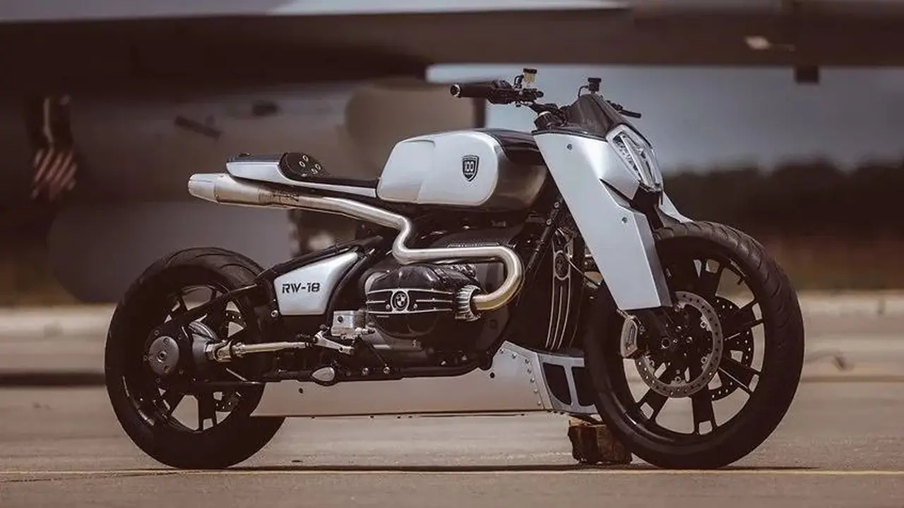BMW R18