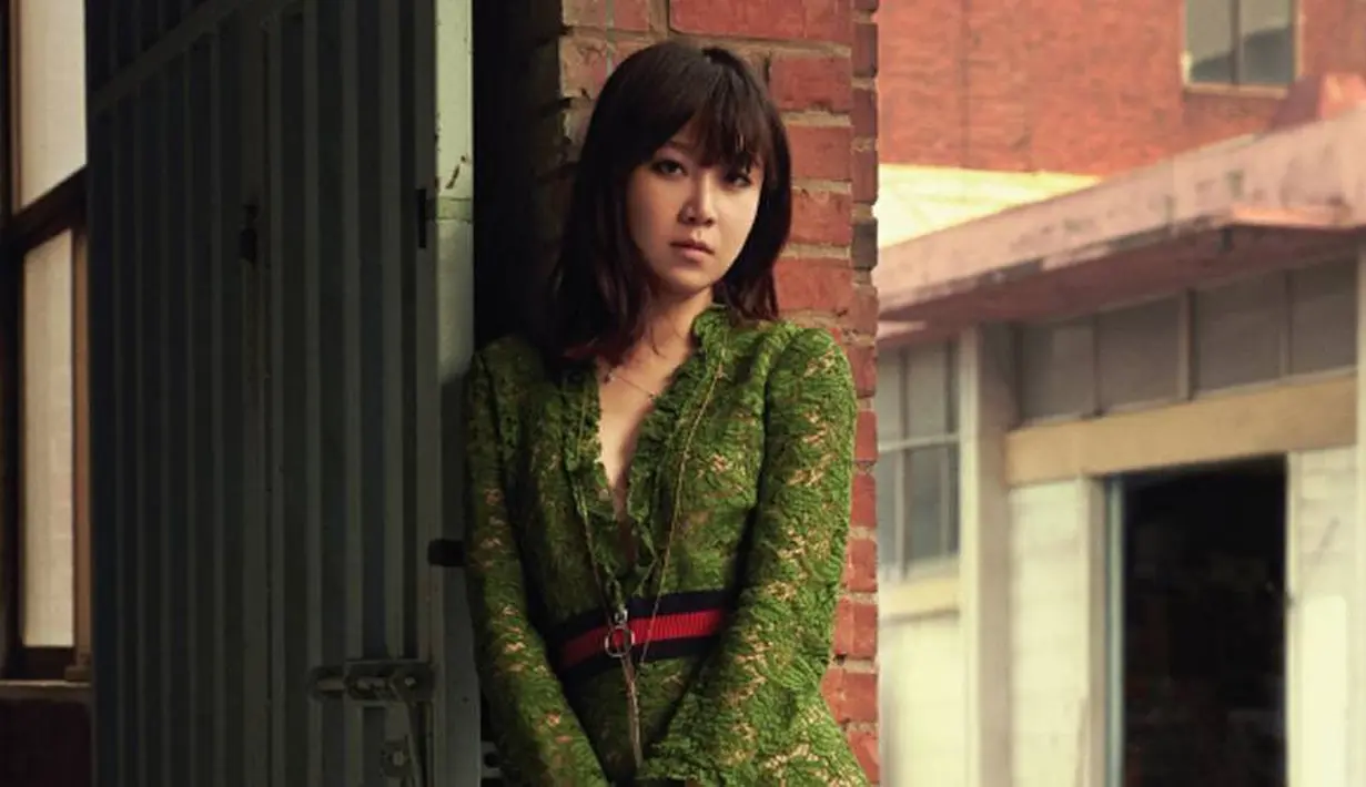 "Aku ingin orang melihatku karena aktingku. Penonton nyaman dengan drama yang kubintangi karena kemampuan aktingku," ujarnya saat menjalani wawancara dengan sebuah majalah fashion. (Foto: allkpop.com)