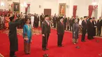 Enam Duta Besar Luar Biasa dan Berkuasa Penuh (LBBP) untuk negara-negara sahabat saat disumpah di Istana Negara, Jakarta, Kamis (18/5). Keenam duta besar ini akan ditempatkan di sejumlah negara. (Liputan6.com/Angga Yuniar)