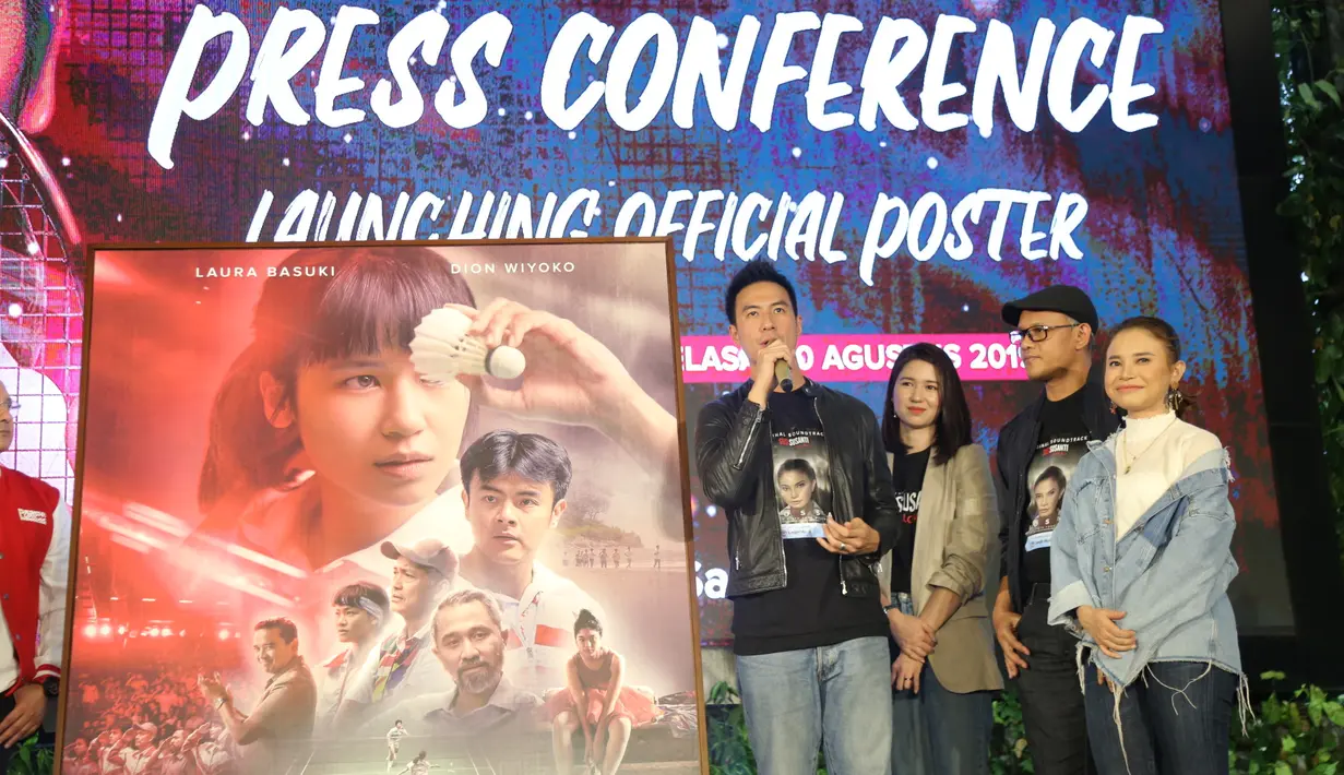 "Sehari enam jam Senin-Jumat (latihan), kalau masih merasa kuat sabtu ekstra," ujar Laura Basuki.  (Daniel Kampua/Fimela.com)