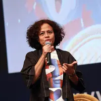 Mira Lesmana di Talkshow AADC 2 (dok. Bintang.com)