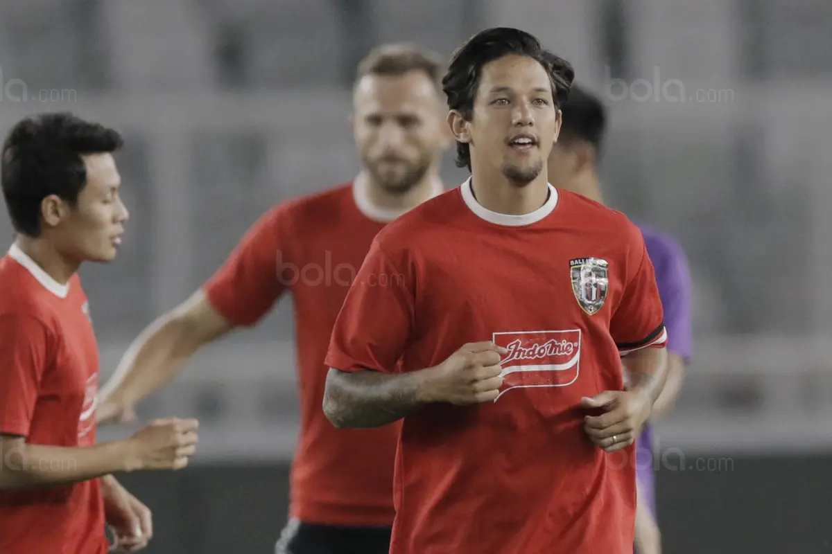 Striker Bali United, Irfan Bachdim