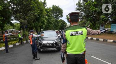 Uji Coba Ganjil Genap di Jalan Margonda Raya Depok