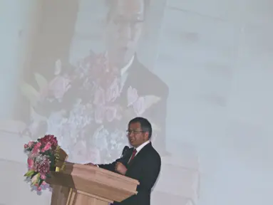 Direktur Pemasaran PT Antam Hari Widjajanto menyampaikan kata sambutan dalam acara grand launching produk jasa depositori logam mulia Berencana Aman Kelola Emas (Brankas) di Jakarta, Senin (11/4). (Liputan6.com/Immanuel Antonius)