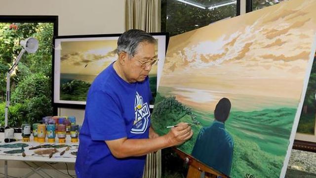 Presiden ke-6 RI Susilo Bambang Yudhoyono (SBY) kembali memamerkan karya lukisan teranyarnya.