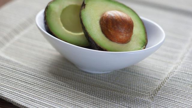 Kandungan lemak nabati yang tinggi dan tak jenuh pada buah avokad bermanfaat untuk