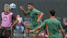 Kapten tim Fluminense, Thiago Silva jelang pertandingan melawan Chelsea di semifinal Piala Dunia Antarklub 2025. (JUAN MABROMATA / AFP)
