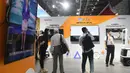Sejumlah orang mengunjungi stan Kantor Berita Xinhua di area ekshibisi komprehensif Pameran Perdagangan Jasa Internasional China (China International Fair for Trade in Services/CIFTIS) 2020 di Beijing, China, 5 September 2020. CIFTIS berlangsung pada 4-9 September di Beijing. (Xinhua/Lu Peng)