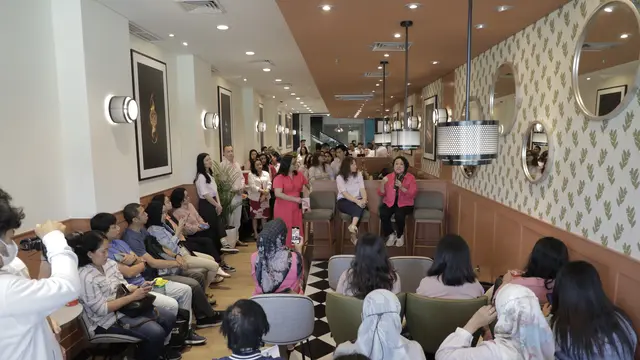 Samantha Barbara, yang merupakan ketua dari Yayasan Daya Dara Indonesia (Lovepink)