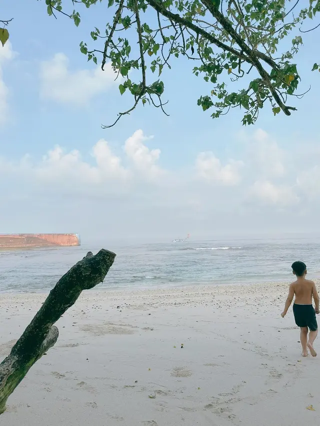 Larissa Chou dan Suami Bulan Madu