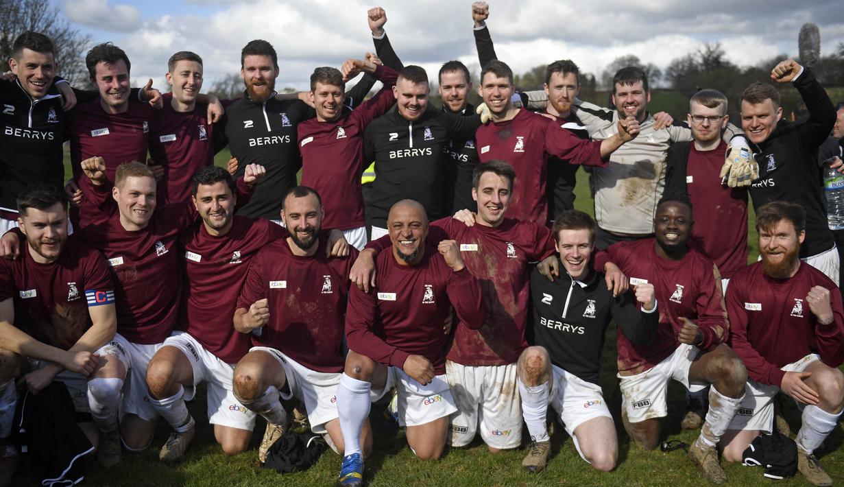 Masa keemasan Roberto Carlos yaitu saat membawa timnas Brasil juara Piala Dunia 2002. Selain itu ia juga meraih 13 gelar untuk Real Madrid termasuk 3 gelar Liga Champions. (AFP/Oli Scarff)
