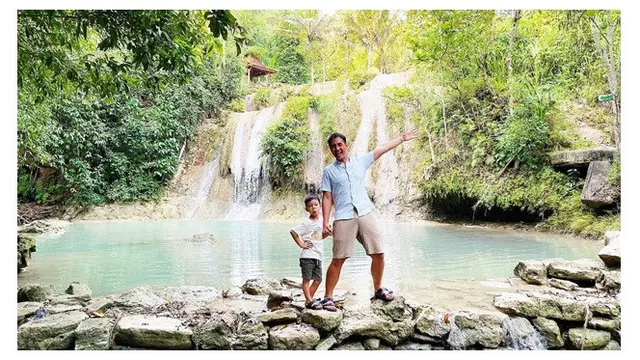 7 Potret Daniel Mananta dan Keluarga Lakukan Road Trip, Seru Banget