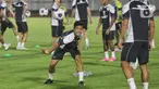 Pemain timnas Indonesia, Pratama Arhan saat mengikuti sesi latihan di Stadion Madya, Senayan, Jakarta, Selasa (12/11/2024). (Liputan6.com/Angga Yuniar)