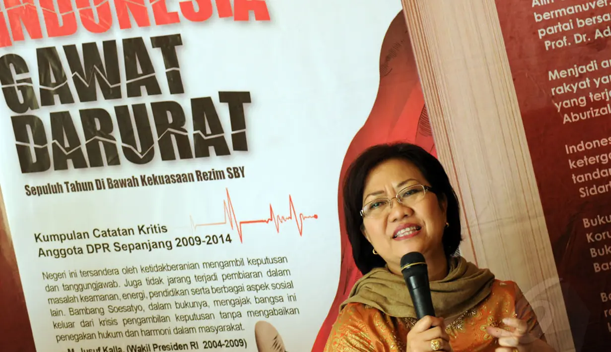 Dalam sambutannya, peneliti LIPI, Siti Zuhro, mengatakan buku yang ditulis Bambang Soesatyo meski tebal dan terlihat berat namun ringan untuk dibaca dan dipahami, (31/8/2014). (Liputan6.com/Helmi Fithriansyah)