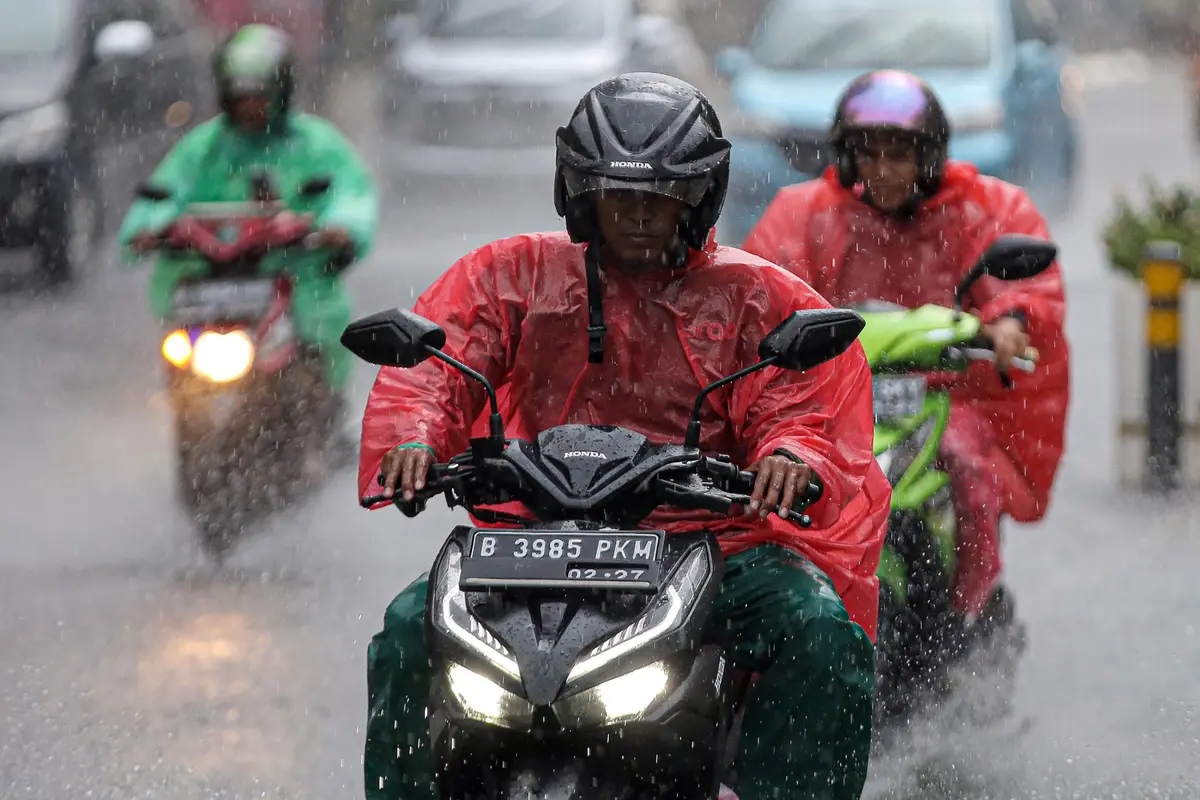 Cuaca Ekstrem Jakarta, Warga Diimbau Kurangi Aktivitas di Luar Rumah