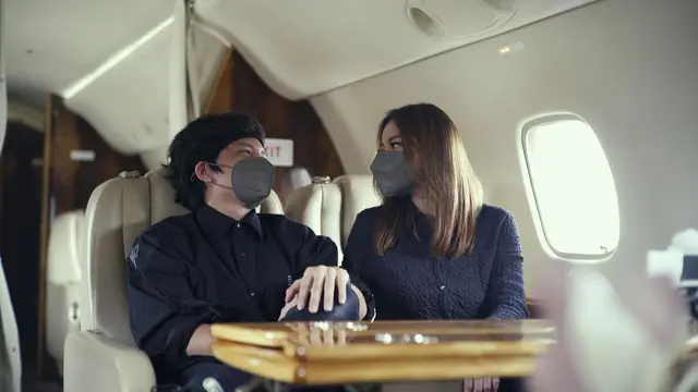 6 Potret Aurel dan Atta Berangkat Honeymoon Naik Jet Pribadi, Selalu Mesra