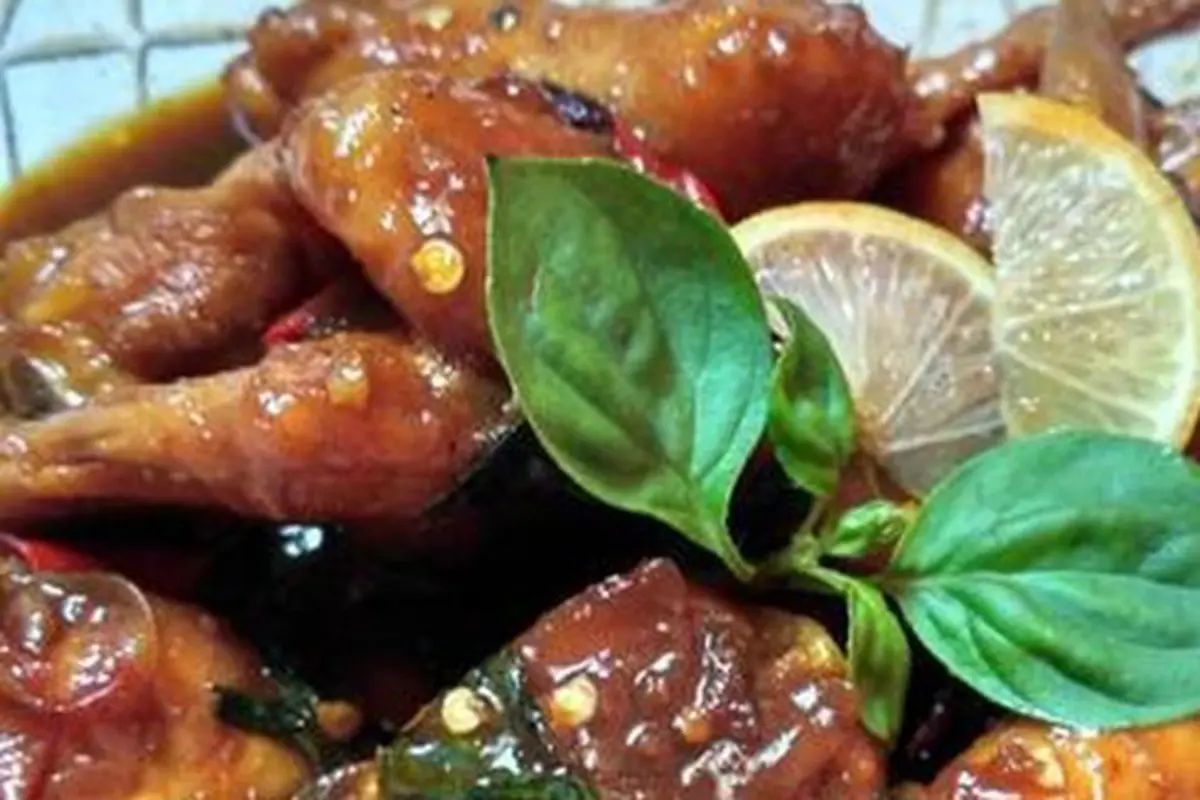 Ayam kecap kemangi./Copyright cookpad.com/Fitria Anandikha
