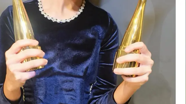 Potret Ayu Ting Ting di Acara Anugerah Dangdut Indonesia, Dipuji Cantik oleh Netizen. (instagram/ayutingting92)