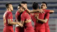 Para pemain Timnas Indonesia U-22 merayakan kemenangan atas Singapura U-22 pada laga SEA Games 2019 di Stadion Rizal Memorial, Manila, Kamis (28/11). Indonesia menang 2-0 atas Singapura. (Bola.com/M Iqbal Ichsan)