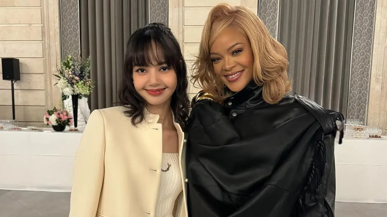 Lisa BLACKPINK Foto Bareng Rihanna, Michele Ziudit: Tas Kita Sama
