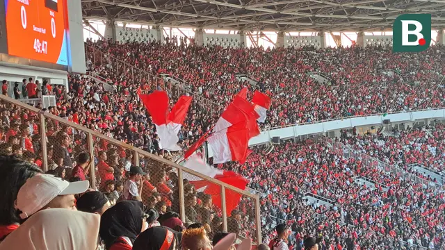FOTO Suporter Timnas Indonesia di SUGBK