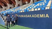 Dua pemain muda Indonesia, M. Iqbal Gwijangge dan Eriko Sulastiano, berada di Puskas Akademia Hungaria (PAH) untuk menjalani latihan dan menimba ilmu di sana. (Ist)