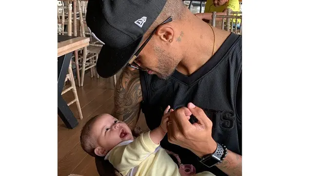 Jarang Tersorot, Ini 6 Potret Hangat David Da Silva dengan Sang Anak