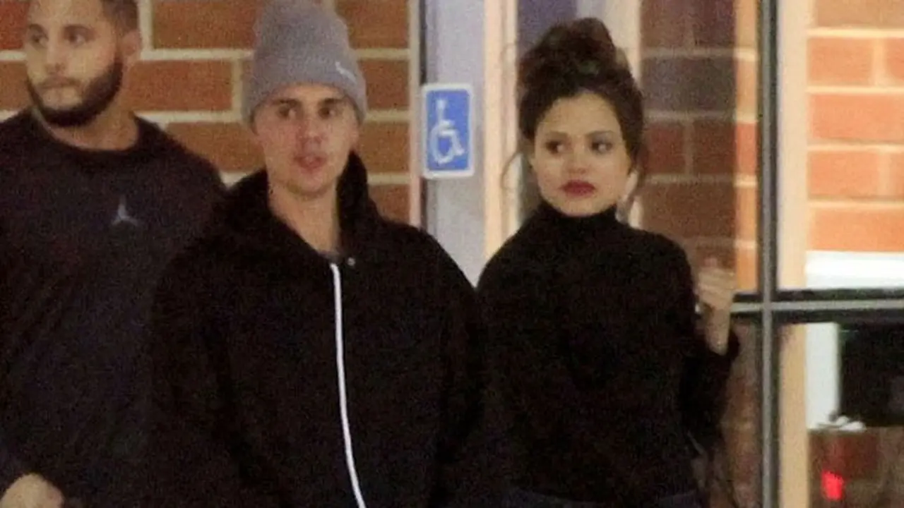 Justin Bieber dan Sarah Jeffery