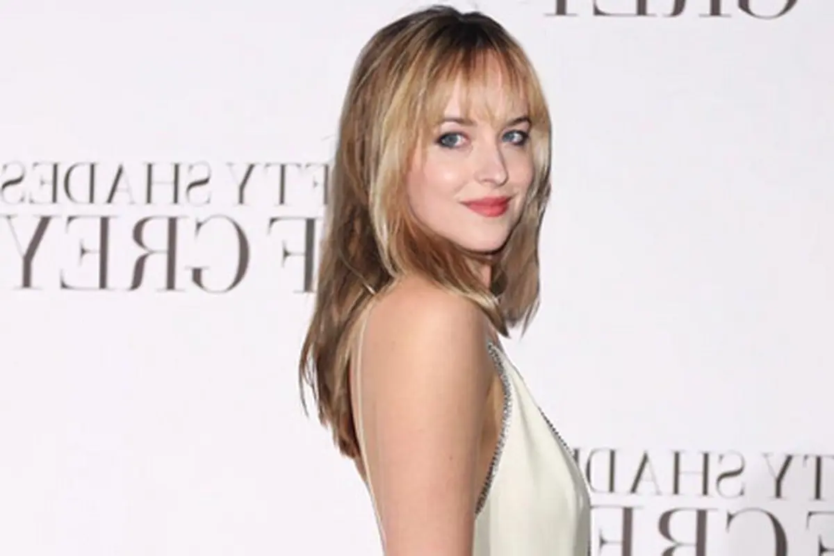 [Bintang] Dakota Johnson