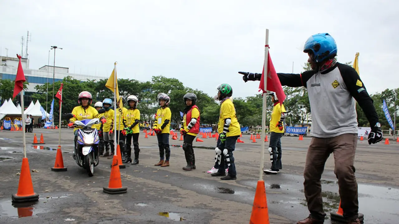 Jurnalis Otomotif Dorong Wanita Jadi Pelopor Keselamatan Lantas