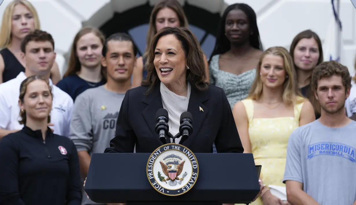 Lebih banyak tokoh Partai Demokrat mendukung Harris sebagai calon presiden baru dari partai tersebut, karena kampanyenya mengalami lonjakan sumbangan. (AP Photo/Alex Brandon)