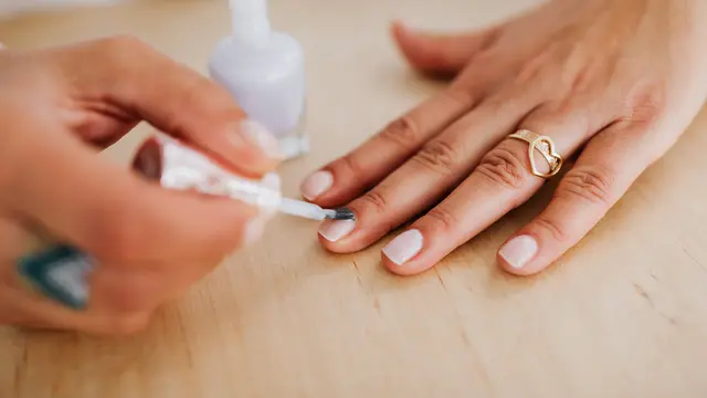 8 Warna Kutek yang Cocok untuk Kulit Sawo Matang, Tidak Bikin Kusam