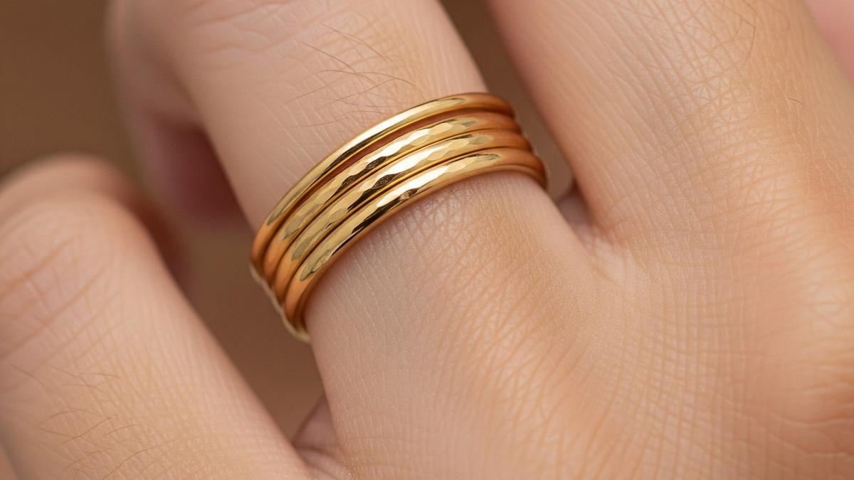 10 Rekomendasi Model Cincin Emas Simple Elegan untuk Sehari-hari &amp; Acara Spesial