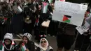 Pengunjuk rasa juga menggelar doa bersama untuk keselamatan warga Palestina yang saat ini masih berada di Gaza. (Liputan6.com/Herman Zakharia)